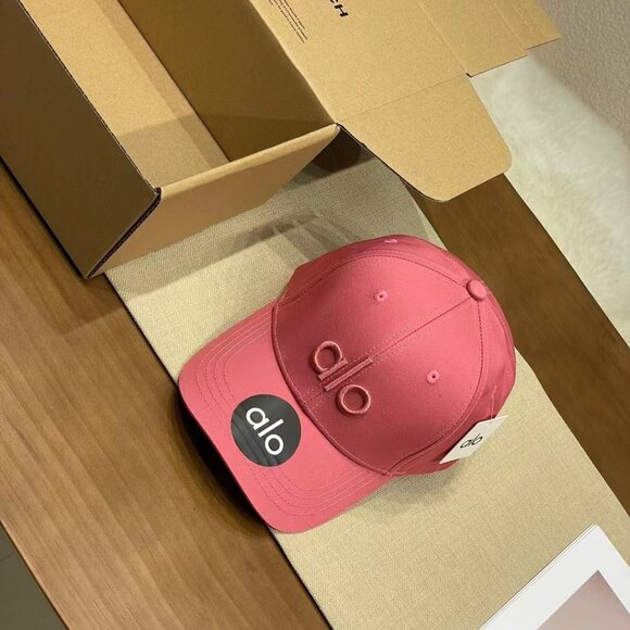 New ALO yoga hat, rose/pink - Picture 3 of 6